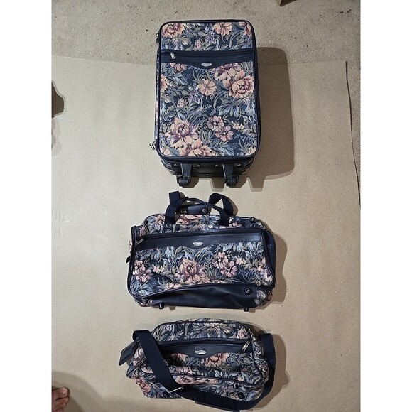 Jaguar Tapestry Floral JC Penny Luggage Travel Bag 3 Piece Set Rolls Extend VTG